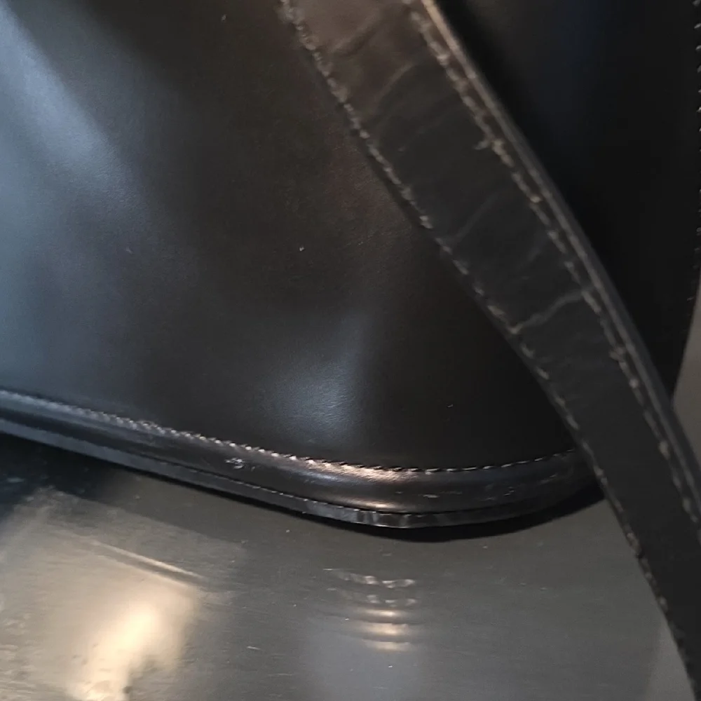 Vintage Bally Black Leather Shoulder Bag  Gold BB Logo |Authentic w/ COA - Picture 13 of 15